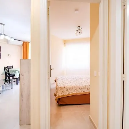 Vainilla, Playa Y Piscina Apartment